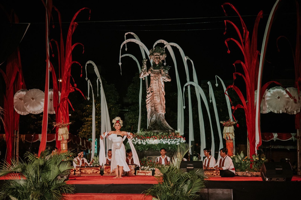  Ekspresi Seni di Denpasar Festival Ke-14, Ebano Bali Sajikan Rentet, Rejang Amustikarana dan Damar Kurung