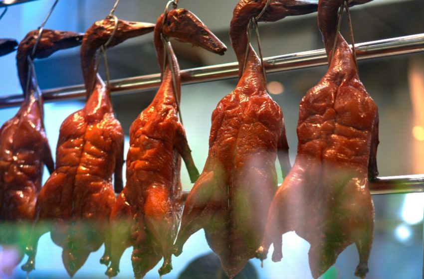  “Bebek Panggang Hongkong” Menu Favorit di Naga Eight Restaurant Sanur