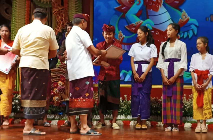  Semangat Peserta Lomba Bulan Bahasa Bali Membumikan Aksara, Bahasa dan Sastra Bali.