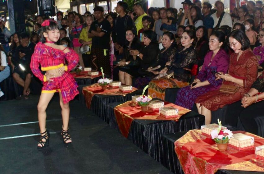  Fashion Show “Swarnakara” Bertabur Karya Apik Desiner dan UMKM Unggul Kota Denpasar