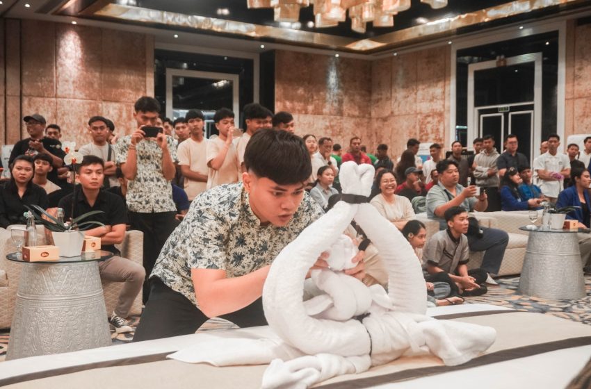  Housekeeper di Bali: Making Bed Selaraskan Kecepatan, Keindahan dan Estetika