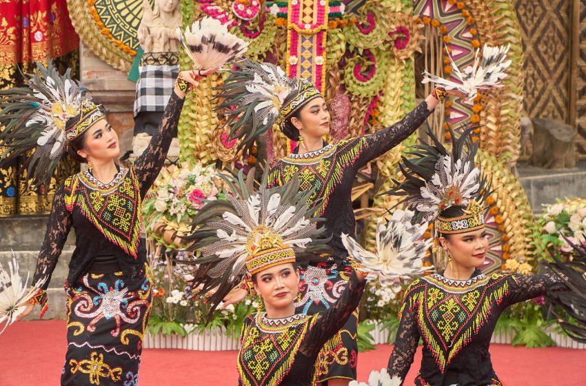  Tim Kesenian Jawa Barat Pentaskan ‘Rimbun Rimba Harmoni Alam Nusantara’: Seirama dengan Tema Pesta Kesenian Bali Ke-47