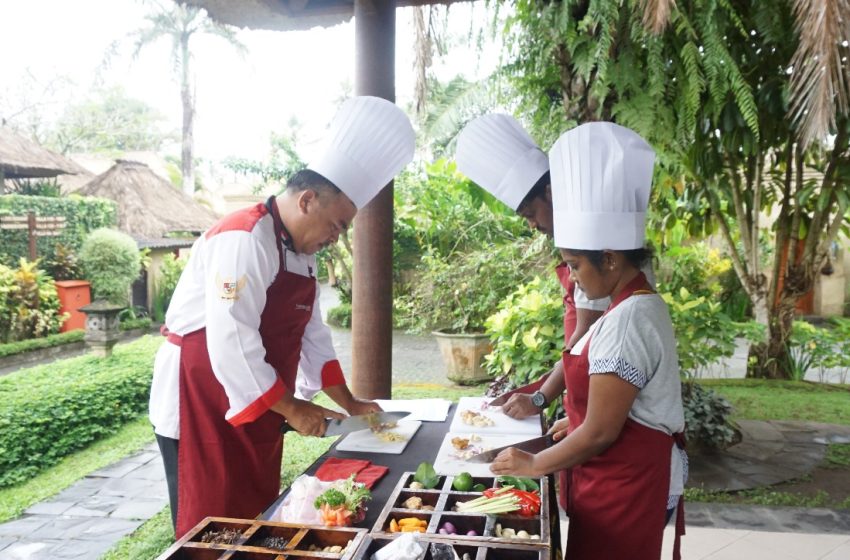  Belajar Memasak Khas Bali di Alam FuramaXclusive Ubud