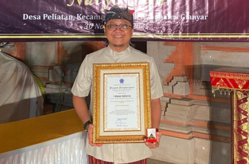  I Wayan Sudiarsa Dianugrahkan ‘Abisatya Sani Nugraha’