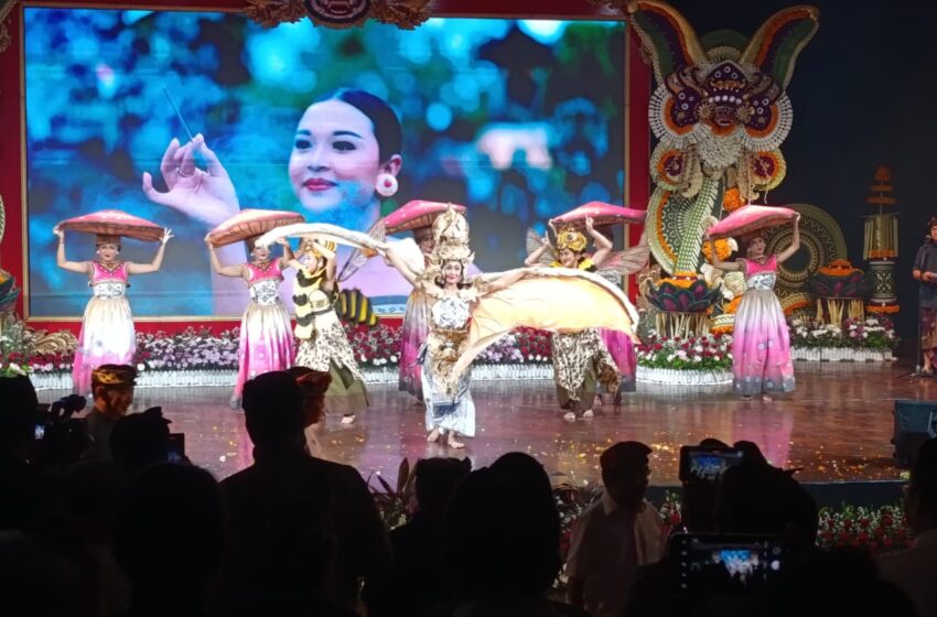  Gubernur Koster Buka Kepompong Menjadi Kupu Kupu, Pembukaan Bulan Bahasa Bali VIII