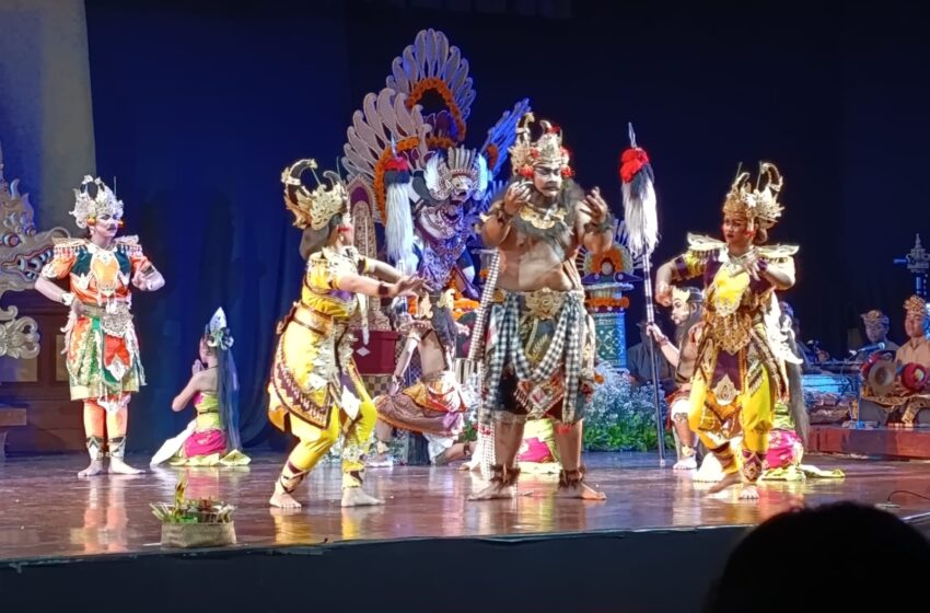  UPMI Bali Pentaskan ‘Bima Swarga’: Ada Tokoh Kupu-kupu Pertanda Datangnya Spirit Leluhur