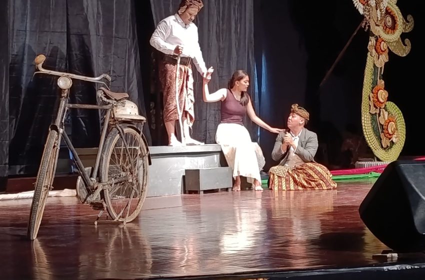 Sanggar Nong Nong Kling Pentaskan Drama Bali Modern ‘Mlantjaran ka Sasak’
