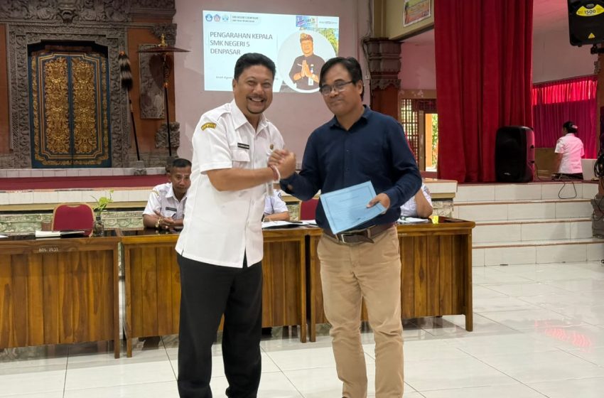  Agung Ngurah Astara Kepala Sekolah SMKN 5 Denpasar dengan Harapan Baru